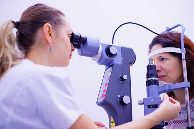 how much does laser eye surgery cost