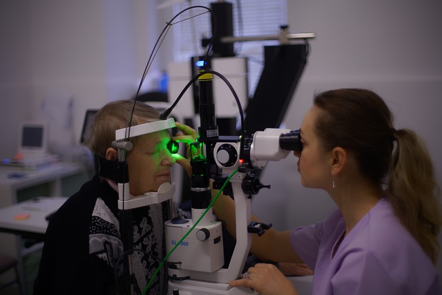 how much does the laser eye surgery cost