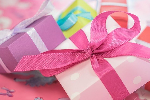 types of gift givers