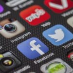 what are the social media applications